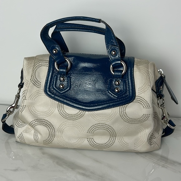 AUTHENTIC COACH Patent and Cloth bag. Missing shoulder strap. 2 stains. NWOT - Picture 3 of 11